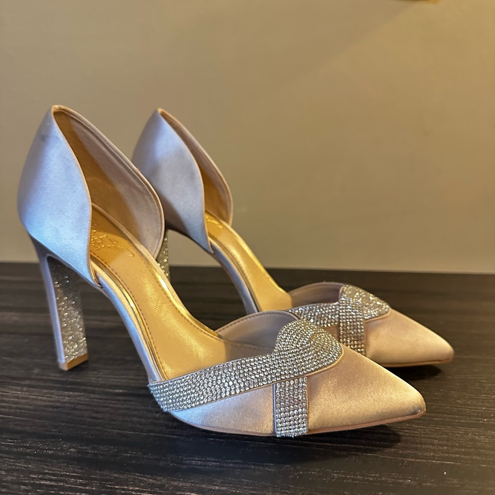 Jewel Badgley Mischka Silver and Gold Heels